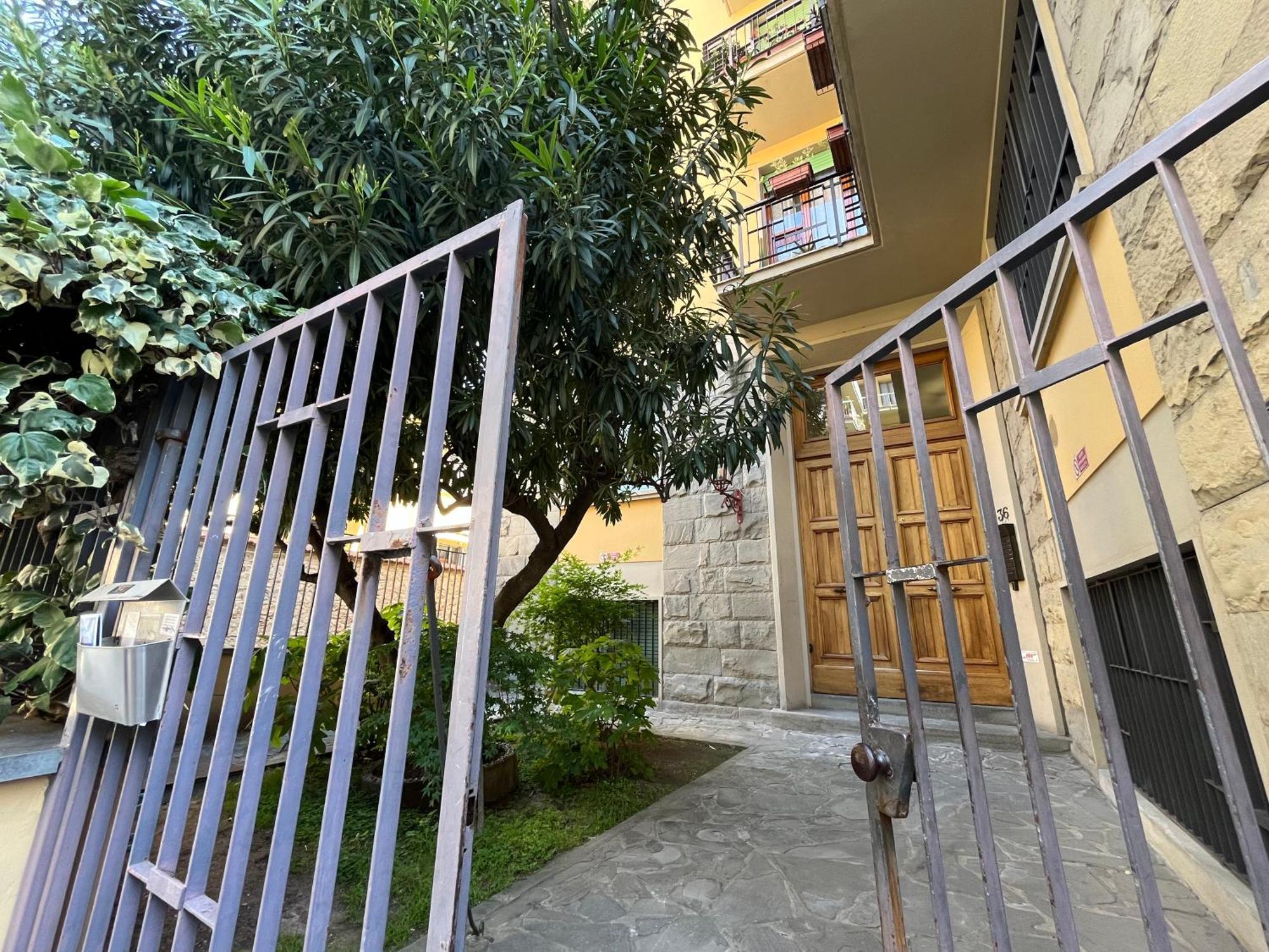 Orcagna Suite With Parking Florencia Exterior foto